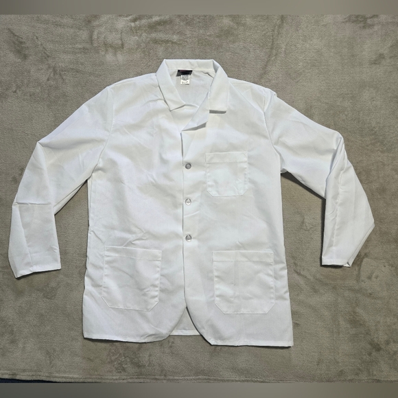 White Button-Up Lab Coat / Butcher Coat/ Nurses Coat 3 Button Sz. Large NWOT - Picture 1 of 4